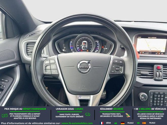 Volvo V40 T2 122 ch BVM Noir M�tallique de 2018