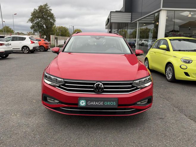 Volkswagen Passat 2.0 TDI EVO SCR 122 DSG7 Life Plus rouge de 2024