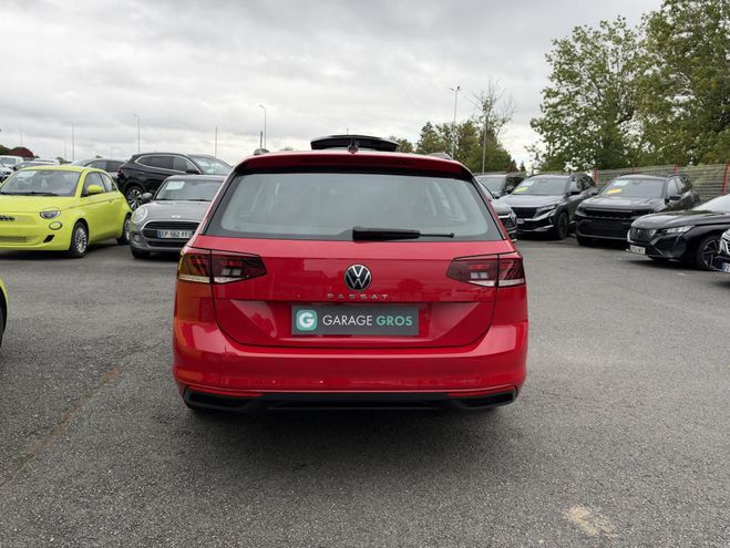 Volkswagen Passat 2.0 TDI EVO SCR 122 DSG7 Life Plus rouge de 2024