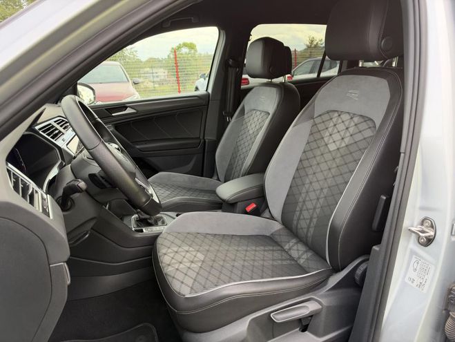 Volkswagen Tiguan 1.5 TSI 150ch DSG7 R-Line gris clair de 2023