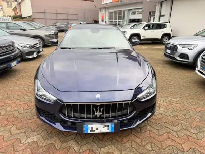 Maserati Ghibli L4 330 CV MHEV bleu de 2021