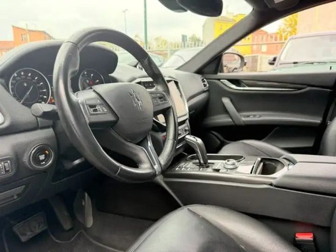 Maserati Ghibli L4 330 CV MHEV bleu de 2021