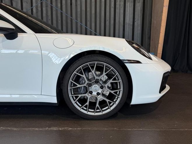 Porsche 911 Carrera avec �chappement sport blanc de 2023