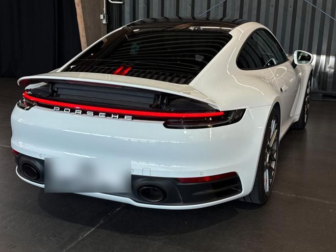 Porsche 911 Carrera avec �chappement sport blanc de 2023