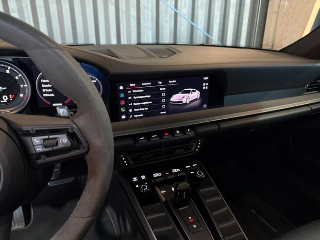 Porsche 911 Carrera avec �chappement sport blanc de 2023