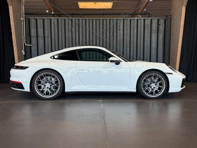 Porsche 911 Carrera avec �chappement sport blanc de 2023