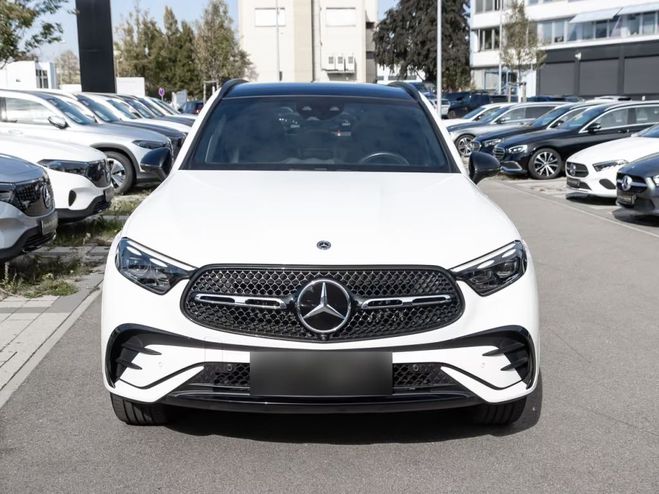 Mercedes GLC 400 e 4MATIC AMG Line blanc de 2023