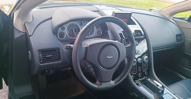 Aston martin V8 Vantage 4.7 Noir de 2017