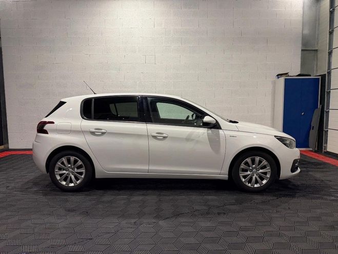 Peugeot 308 GENERATION-II 1.2 110 STYLE / COURROIE N Blanc de 2019