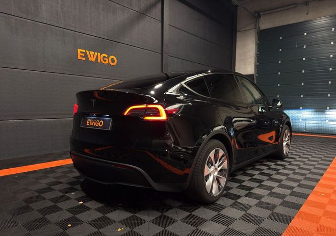 Tesla Model Y ELECTRIC 320Ch 60KWH STANDARD-RANGE BVA  Noir de 2024