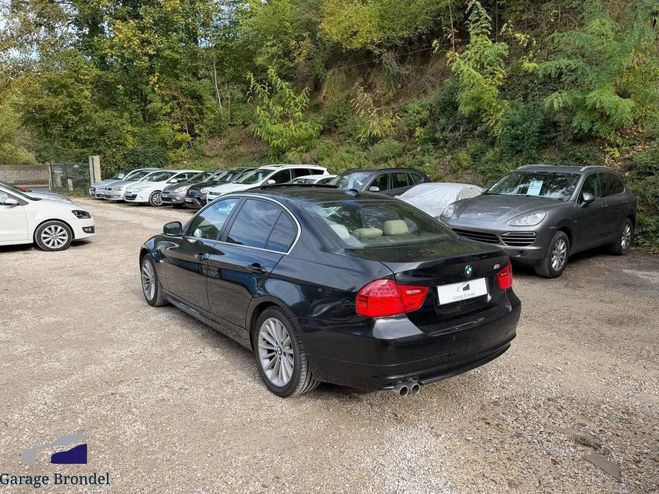 BMW Serie 3 (E90) 325d 3.0d 197cv BVA 3�me Main Noir de 2009