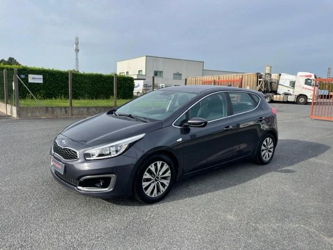 Kia Ceed Ceed 1.6 CRDI 136 CV GARANTIE 12 MOIS Gris de 2018