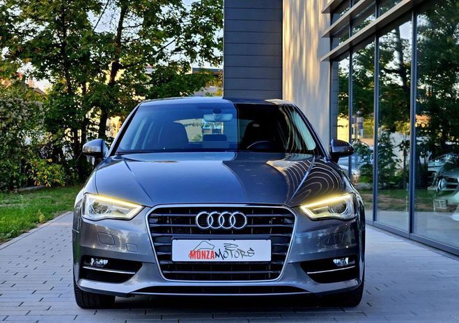 Audi A3 Sportback 1.6 TDI 110CH FAP AMBITION S T Gris de 2016