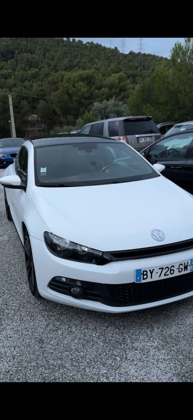 Volkswagen Scirocco 2.0 TDI 140CH FAP SPORTLINE DSG6 BLANC de 2011