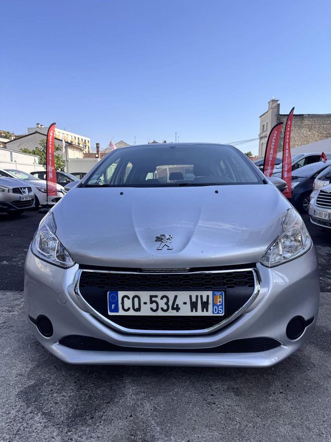 Peugeot 208 1.6 HDi 92 ch 2013 Gris Clair M�tallis� de 2013