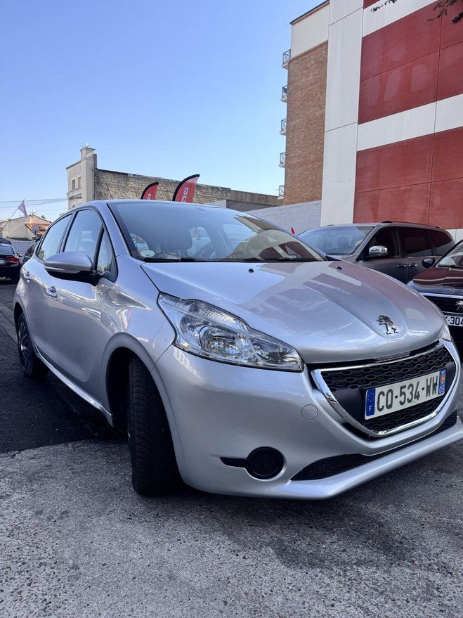 Peugeot 208 1.6 HDi 92 ch 2013 Gris Clair M�tallis� de 2013