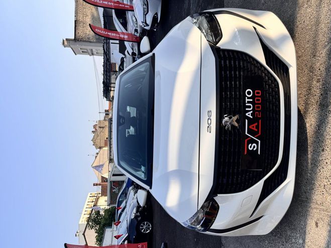 Peugeot 208 II 1.5 BLUEHDI 102 CH Blanc de 2021