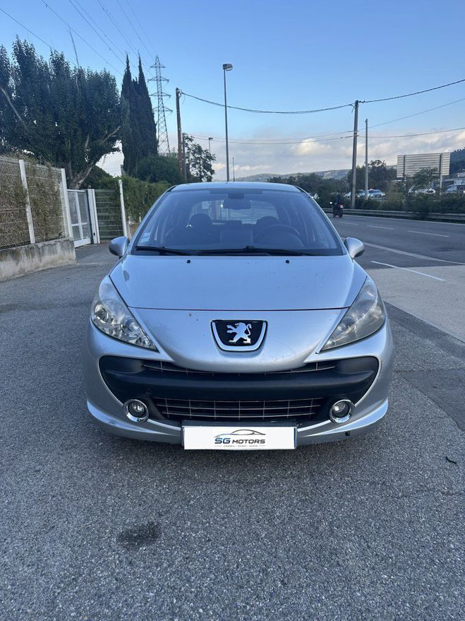 Peugeot 208  GRIS de 2008