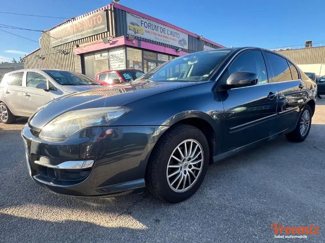 Renault Laguna III (2) 1.5 DCI 110 CHV 109G BLACK EDITI Noir de 2011