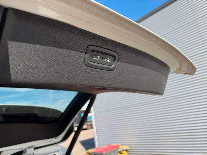 Volvo XC90 T8 Recharge 2.0 455 ch BVA blanc de 2022