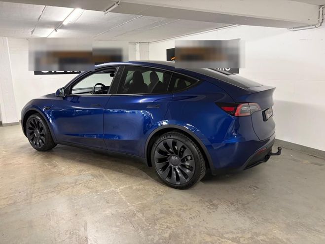 Tesla Model Y Basis RWD 299 ch BVA bleu de 2024
