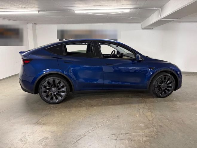 Tesla Model Y Basis RWD 299 ch BVA bleu de 2024