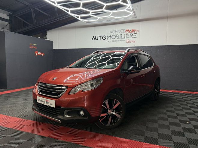 Peugeot 2008 1.2 PureTech 130 BVM6 UrbanCross Rouge de 2016
