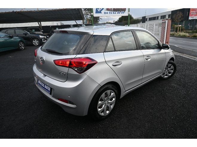 Hyundai I20 1.1 CRDi 75 Intuitive Gris de 2015