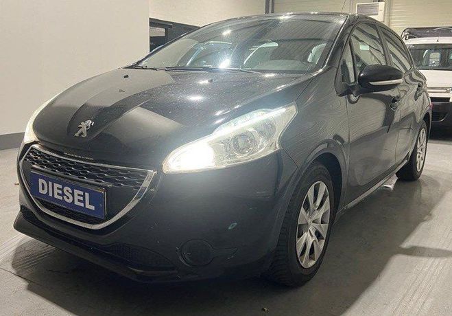 Peugeot 208 Phase II 1.6 Hdi 100 Cv 1 �re Main �tat   de 2015