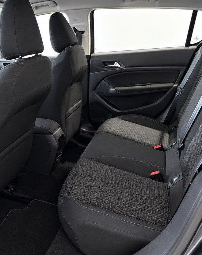 Peugeot 308 1.5 bluehdi 130 premium pack paiement en Noir de 2019