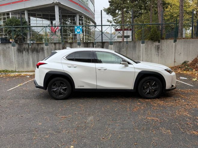 Lexus UX MY22 250h 2WD Luxe Plus - Apple CarPlay  Blanc de 2022