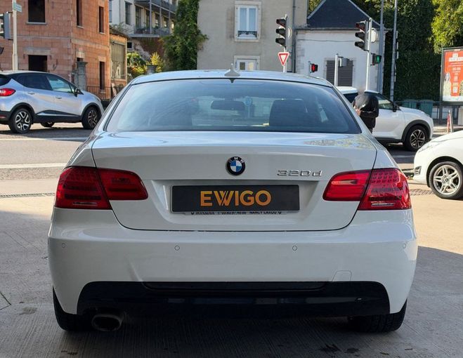 BMW Serie 3 (E92) (2) COUPE 320D XDRIVE 184 M SPORT Blanc de 2011