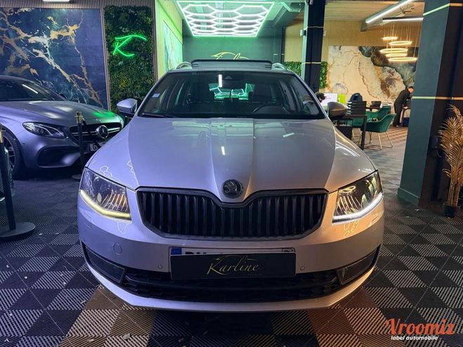 Skoda Octavia COMBI 2.0 TDI 150 cv LAURIN & KLEMENT 4X Gris de 2015