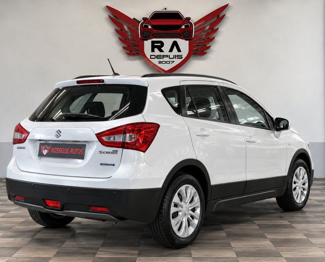Suzuki S-Cross 1.4 Hybride l�ger 130CH 1ER MAIN Blanc M�tallis� de 2022