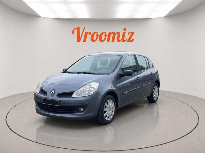Renault Clio 1.4 100 confort pack authentique clim Gris de 2006