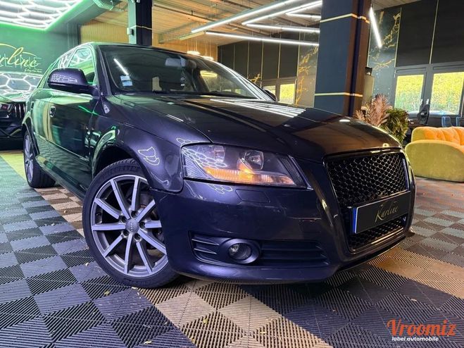 Audi A3 SPORTBACK 1.6 TDI 105 cv AMBIENTE S-TRON Gris de 2010